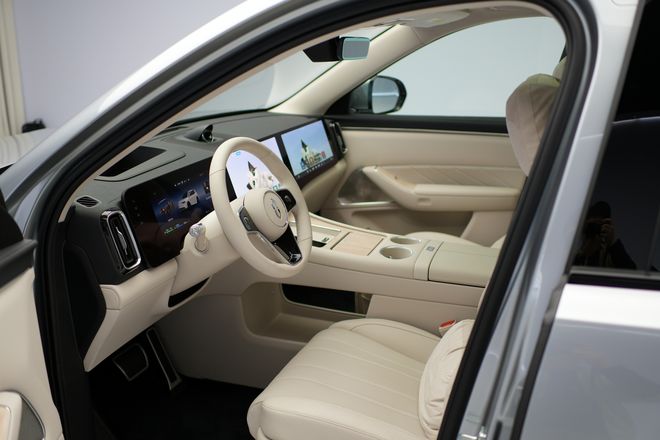 全尺寸纯电稀罕物 问界M8纯电版售3598-4498万